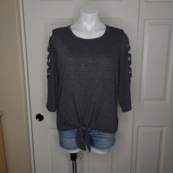 By & By charcoal gray lattice sleeve tie front top sz L - Picture 3 of 9